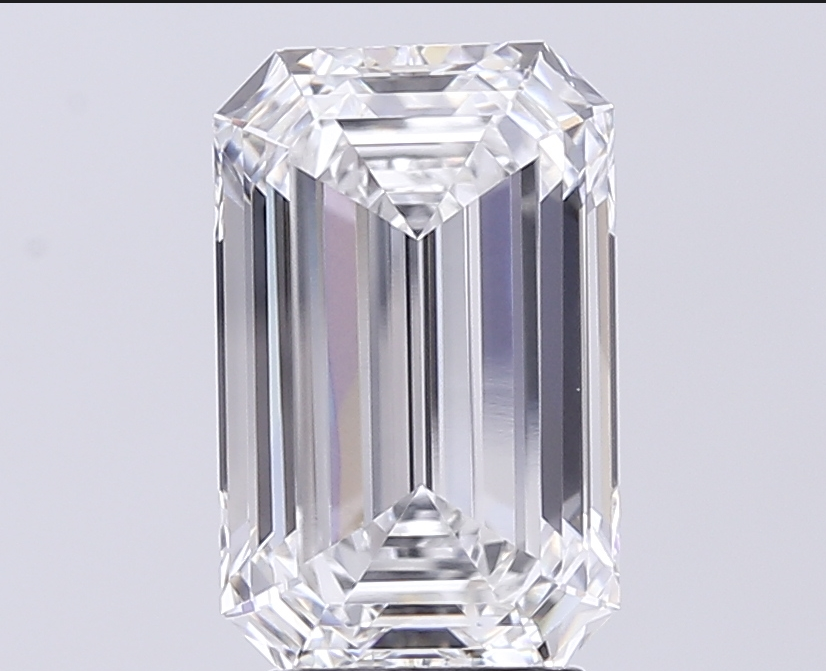 EMERALD CUT 3.89 IGI Certified Labgrown